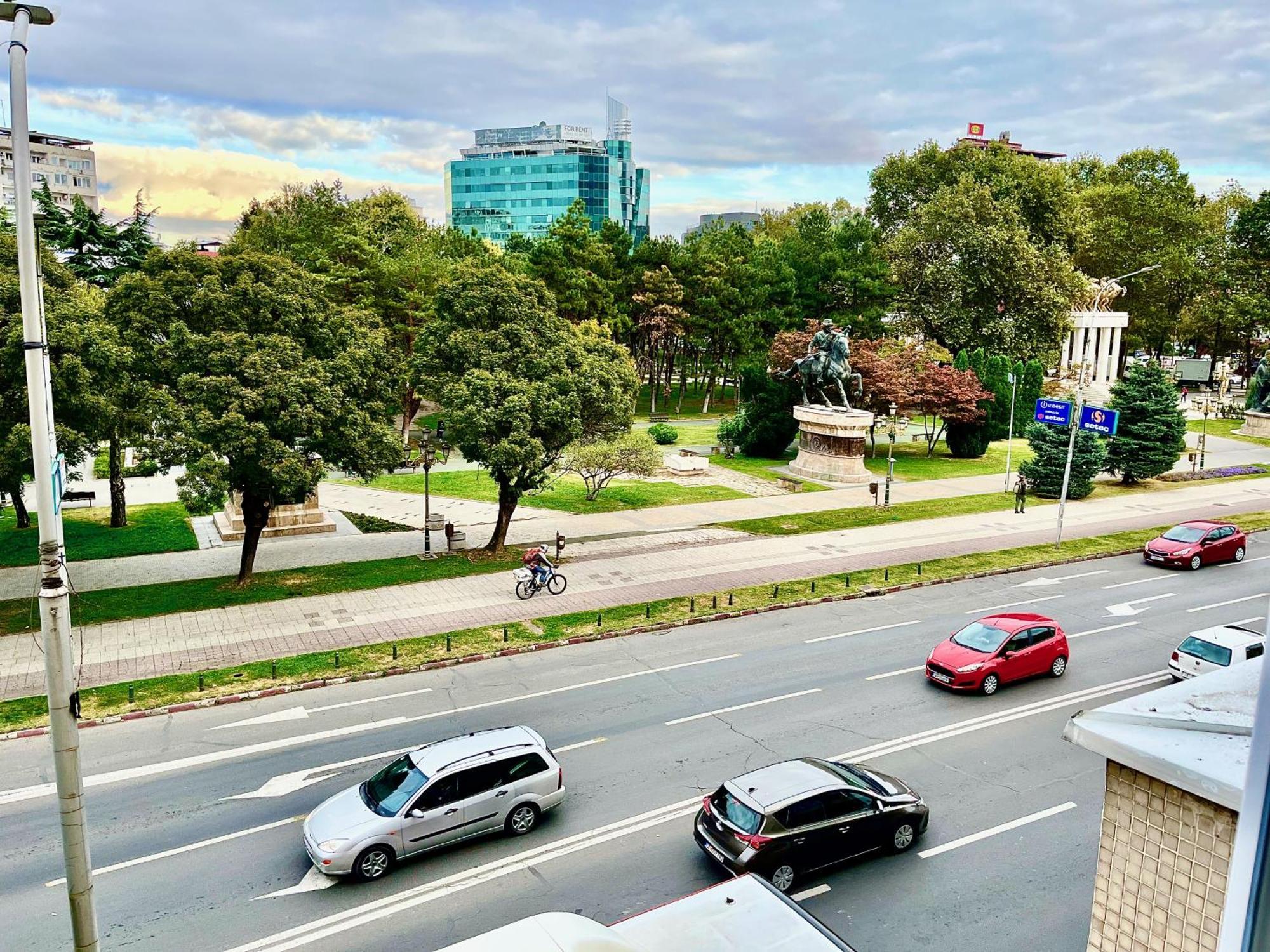 Stay In Skopje - Prime Location Apartment מראה חיצוני תמונה